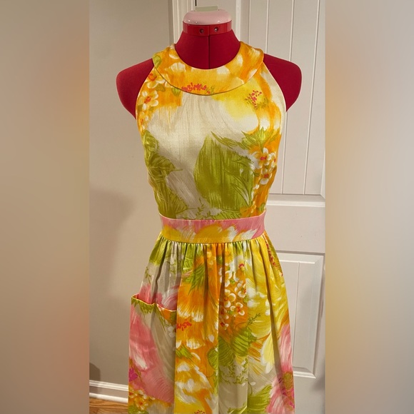Rare Vintage 1970s Tori Richard Honolulu Yellow Floral Halter Maxi Dress - Picture 3 of 12
